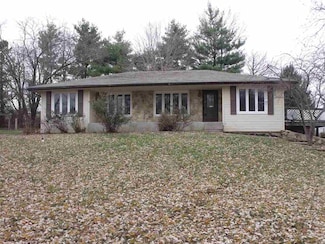 4600 Columbian Rd, Wamego, KS 66547