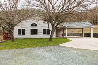 620 Wards Creek Rd, Rogue River, OR 97537