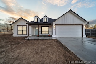 3524 S 216th Ave E, Broken Arrow, OK 74014