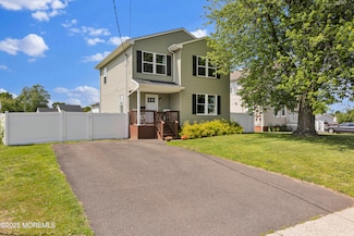 134 County Rd, Cliffwood, NJ 07721