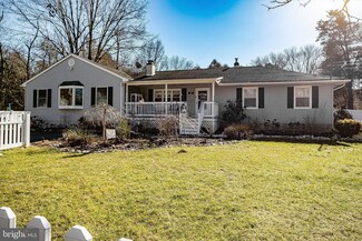 32 Kuzyk Rd, Cream Ridge, NJ 08514