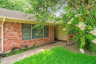 5006 Hazelton St, Houston, TX 77035