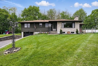 735 Union St, Leominster, MA 01453