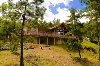 4984 Foots Creek R Fork Rd, Gold Hill, OR 97525