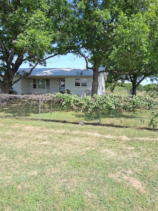 243 Village Ln, Bartlett, TX 76511