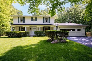 66 Valley Green Dr, Penfield, NY 14526