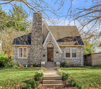 338 Dudley Rd, Lexington, KY 40502