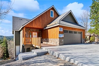 26701 Merced Ln, Lake Arrowhead, CA 92352