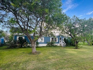509 Vandenberge St, Refugio, TX 78377