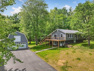 54 Barton Whitney Rd, Newport, NH 03773