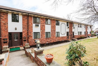 37 Columbus Place Unit 2, Stamford, CT 06907