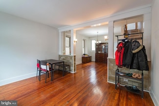 295 Hermitage St, Philadelphia, PA 19127