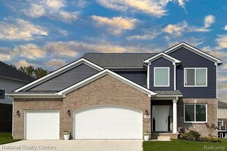 53209 Woodland Dr, Chesterfield Township, MI 48051