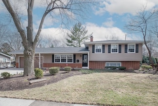 312 Basswood Dr, Naperville, IL 60540