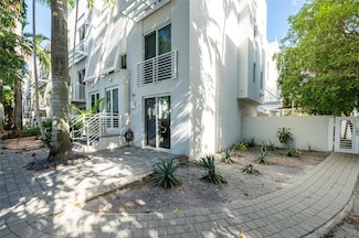 801 SE 12th Ct, Fort Lauderdale, FL 33316