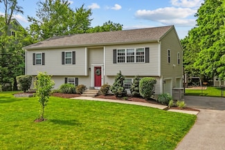 154 Oak Hill Ave, Seekonk, MA 02771