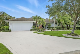 900 White Tail Ave SW, Vero Beach, FL 32968
