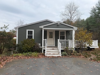 44 Navaho Shores Rd, Middleboro, MA 02346