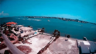 7052 S Shore Dr S, South Pasadena, FL 33707