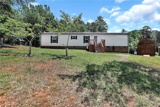317 Gambrell Rd, Townville, SC 29689