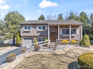 40 Seneca Rd, Old Bridge, NJ 08857