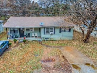 2704 Cave Ave NW, Huntsville, AL 35810