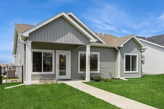 4372 Rohret Rd, Iowa City, IA 52246