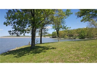 911 Lake Viking Terrace, Gallatin, MO 64640