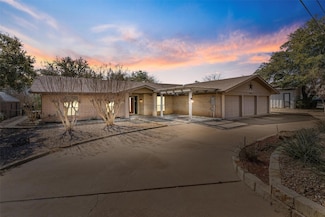 5703 Choctaw Dr, Granbury, TX 76049