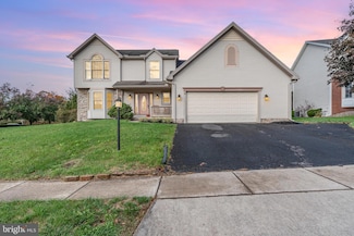 1501 Dalkeith Dr, Mechanicsburg, PA 17050