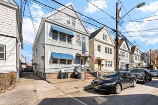 15 Newark Bay Ct, Bayonne, NJ 07002