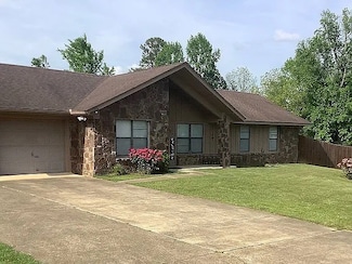 604 W 5th St, Broken Bow, OK 74728