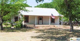 1001 N Penelope St, Belton, TX 76513