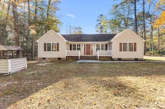 277 Pine Reach Dr, Kilmarnock, VA 22482