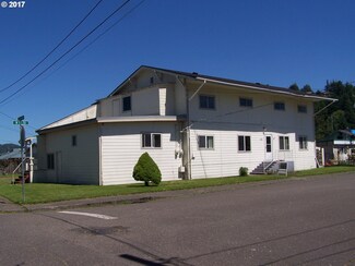 361 N 9th St, Reedsport, OR 97467