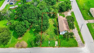707 E 3rd Ave, Corsicana, TX 75110