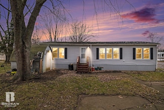 7267 109th St, Flushing, MI 48433