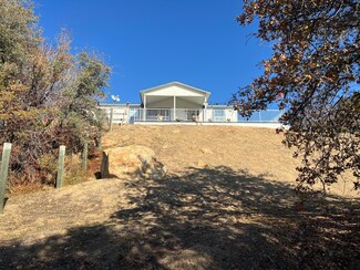 34421 Buckaroo Ln, Auberry, CA 93602
