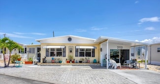 2113 Minnesota Ave, Bradenton, FL 34207