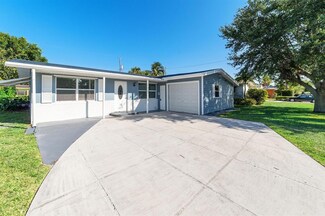 284 Camellia St, Palm Beach Gardens, FL 33410