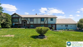 2727 Buss Rd, Bath, PA 18014