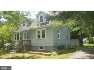 448 N Atlantic Ave, Clayton, NJ 08312