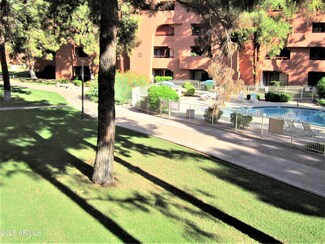 12212 N Paradise Village Pkwy S Unit 208, Phoenix, AZ 85032