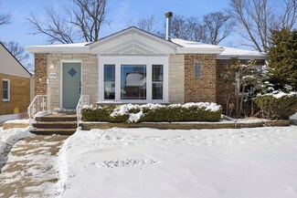 1508 Kemman Ave, La Grange Park, IL 60526