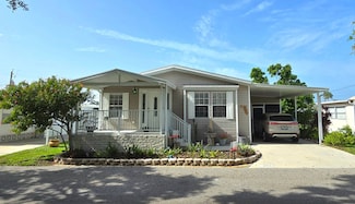283 Lake Dr, Nokomis, FL 34275