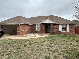201 Meadowlark Ln, Geronimo, OK 73543