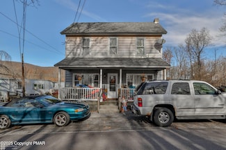 3310 Hazen Ave, Roseto, PA 18013