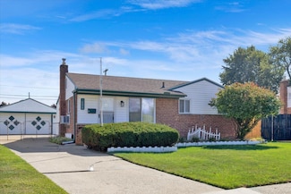 18056 Summer Ln S, Fraser, MI 48026