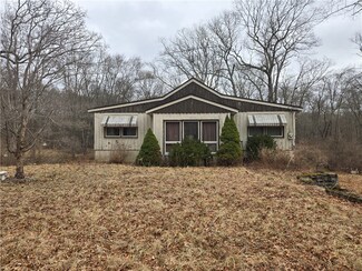 144 Maxson Hill Rd, Ashaway, RI 02804
