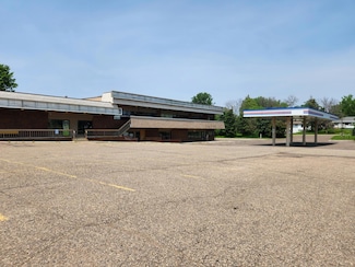 2137 Division St N, North Saint Paul, MN 55109
